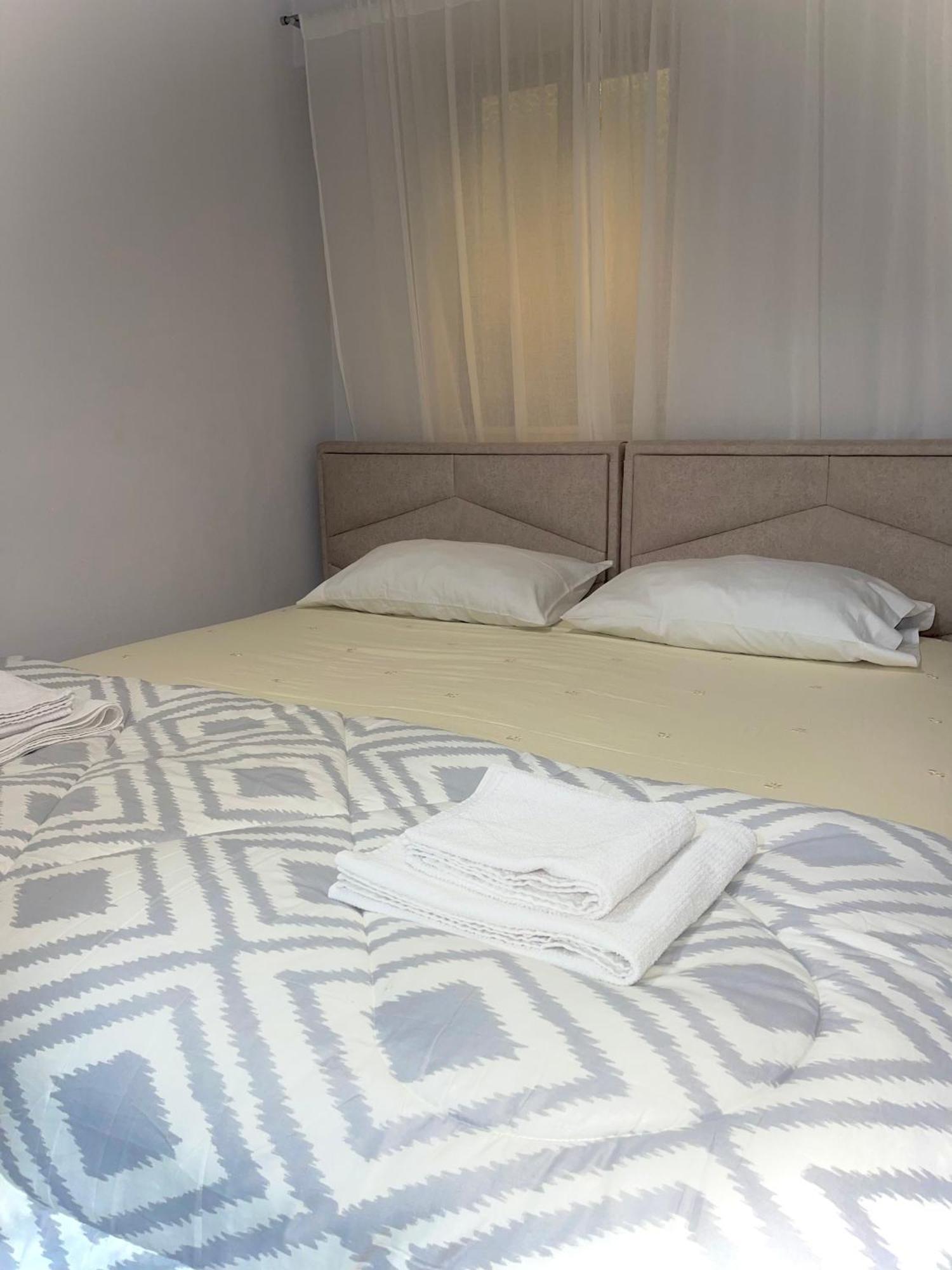 Citynest Apartments, 3-Minute Walk From The Skanderbeg Square Tirana Exterior foto